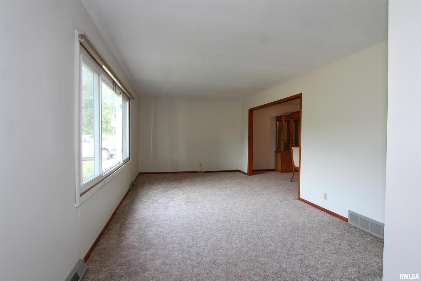 1510 7th Avenue South Clinton, IA 52732 - Photo 15 of 32