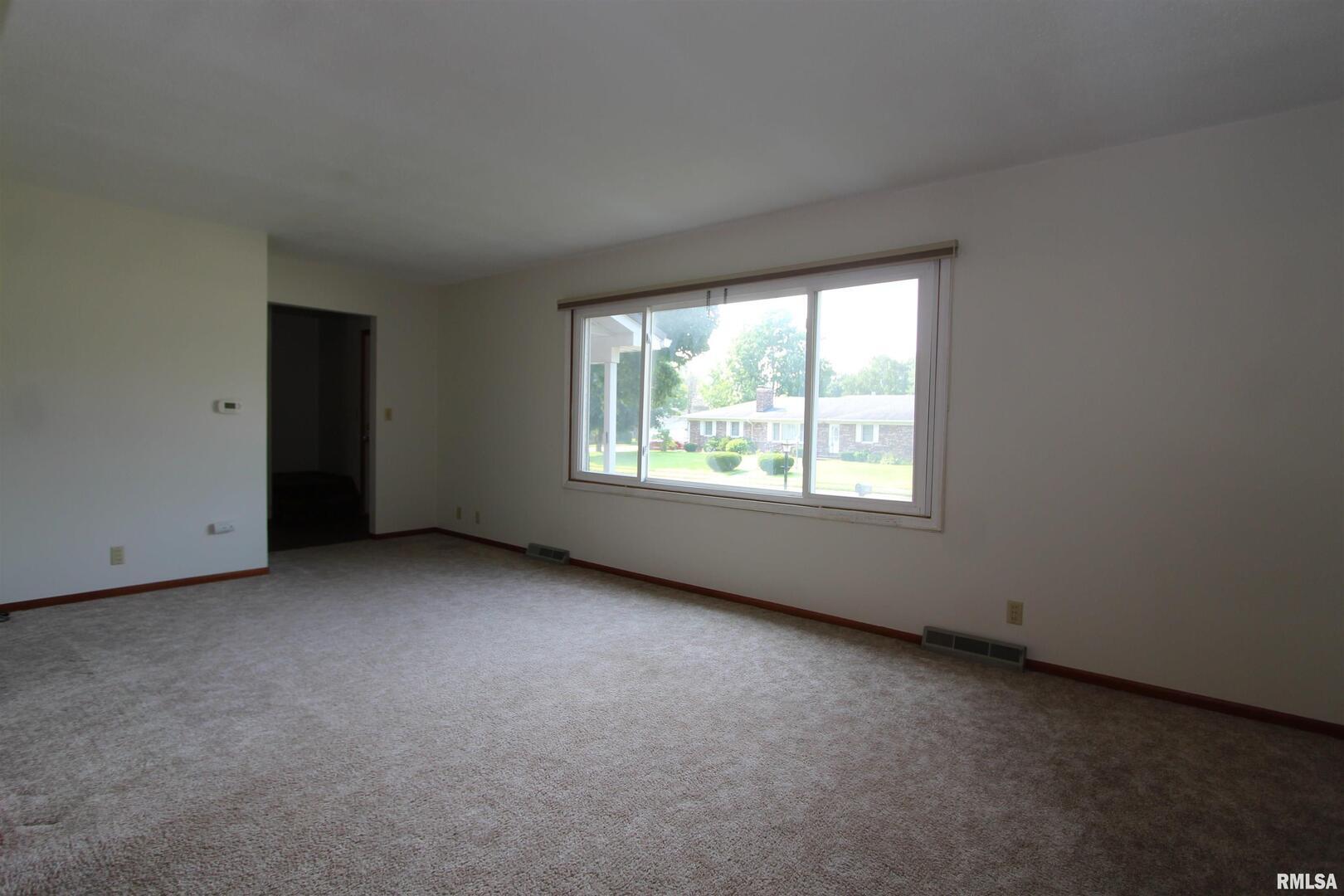 1510 7th Avenue South Clinton, IA 52732 - Photo 16 of 32