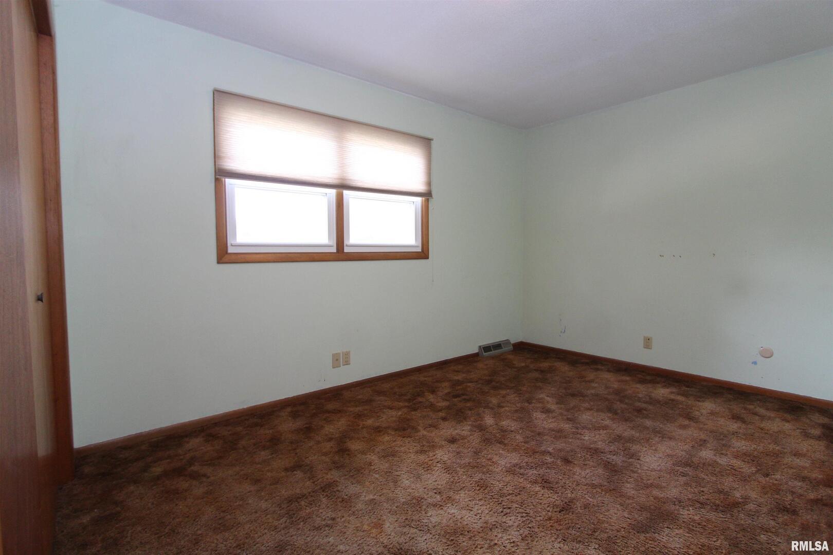 1510 7th Avenue South Clinton, IA 52732 - Photo 19 of 32