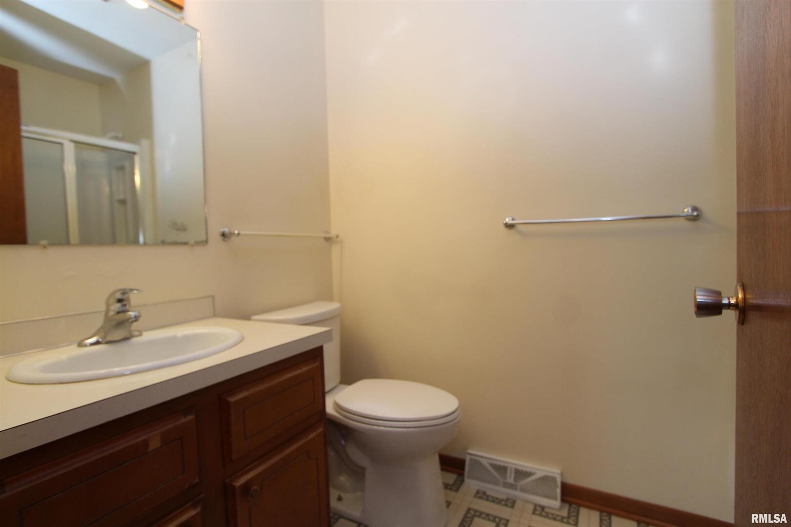 1510 7th Avenue South Clinton, IA 52732 - Photo 23 of 32