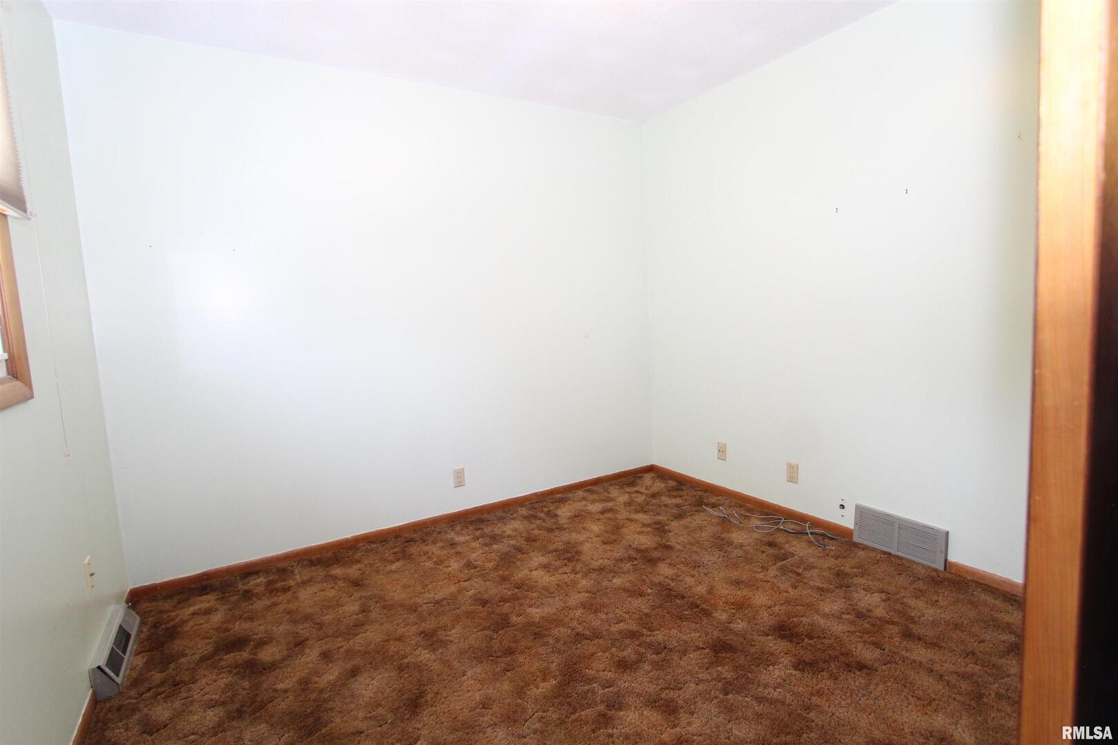 1510 7th Avenue South Clinton, IA 52732 - Photo 25 of 32