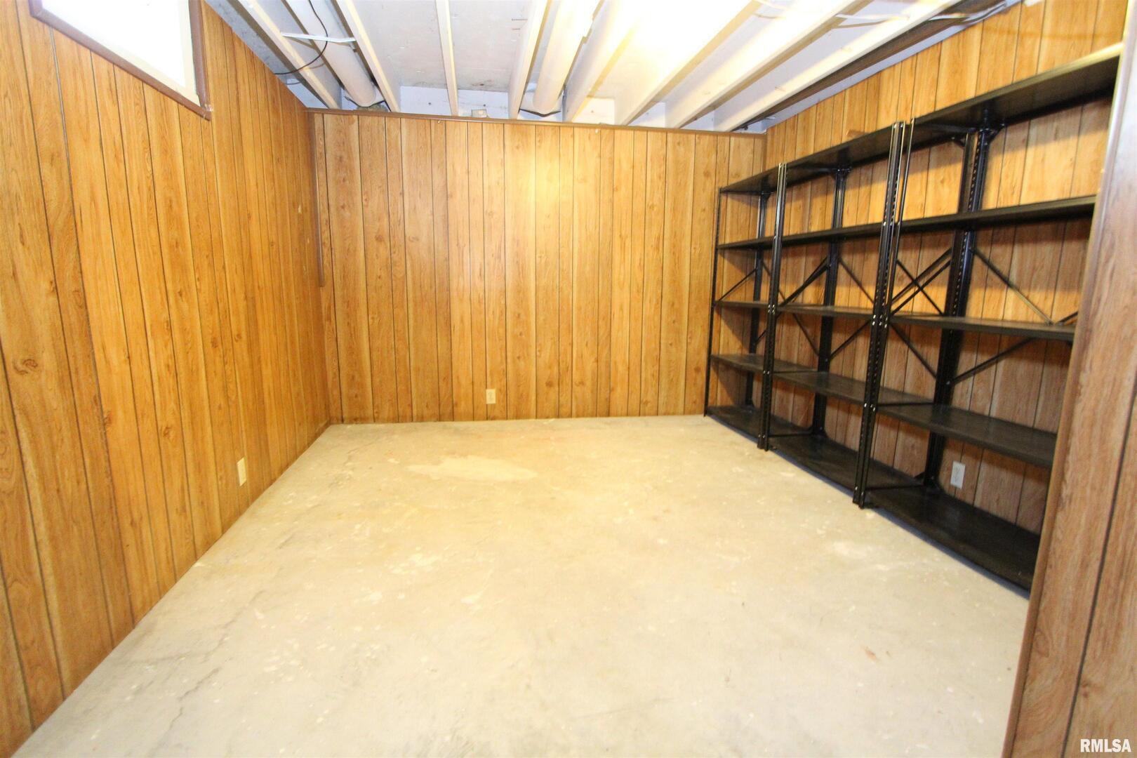 1510 7th Avenue South Clinton, IA 52732 - Photo 27 of 32