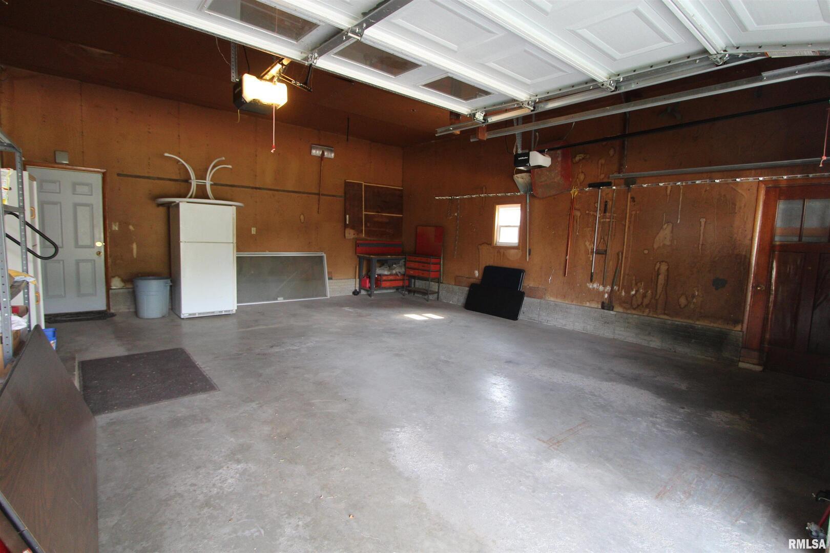 1510 7th Avenue South Clinton, IA 52732 - Photo 28 of 32