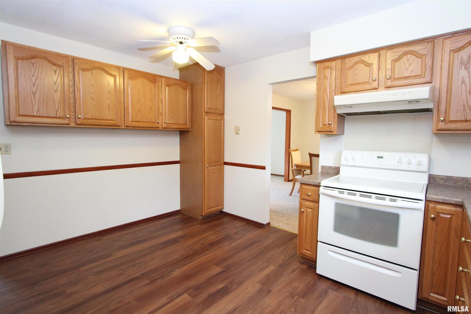 1510 7th Avenue South Clinton, IA 52732 - Photo 6 of 32