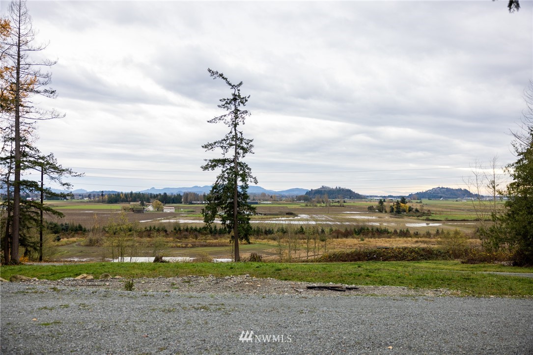 7655 F F & S Grade Road Sedro-Woolley, WA 98284 - Photo 2 of 22 Gallery Image 2