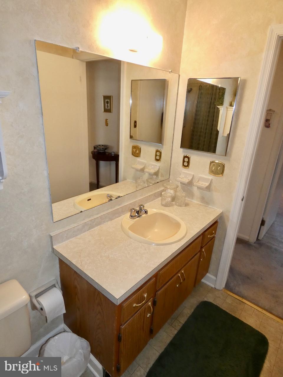 1032 Old Forge Road New Castle, DE 19720 - Photo 25 of 46 Full Bath 2nd Floor