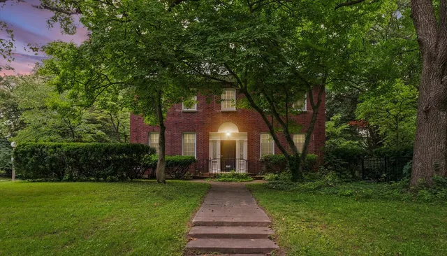 $735,000 | 1109 Douglas Avenue, Urbana, IL 61801