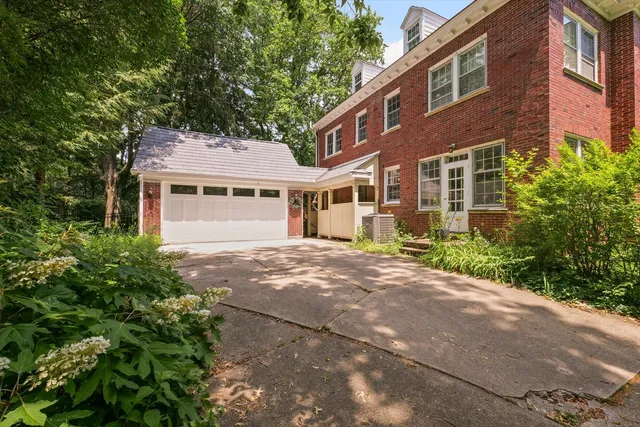 $735,000 | 1109 Douglas Avenue, Urbana, IL 61801