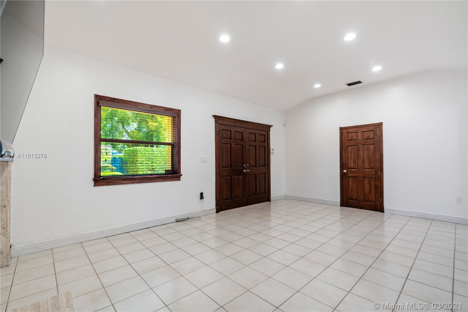 800 Southwest 28th Road Miami, FL 33129 - Photo 14 of 38