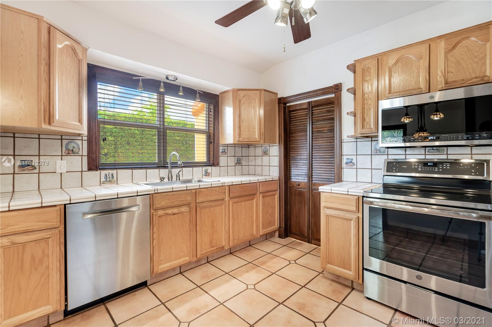 800 Southwest 28th Road Miami, FL 33129 - Photo 18 of 38