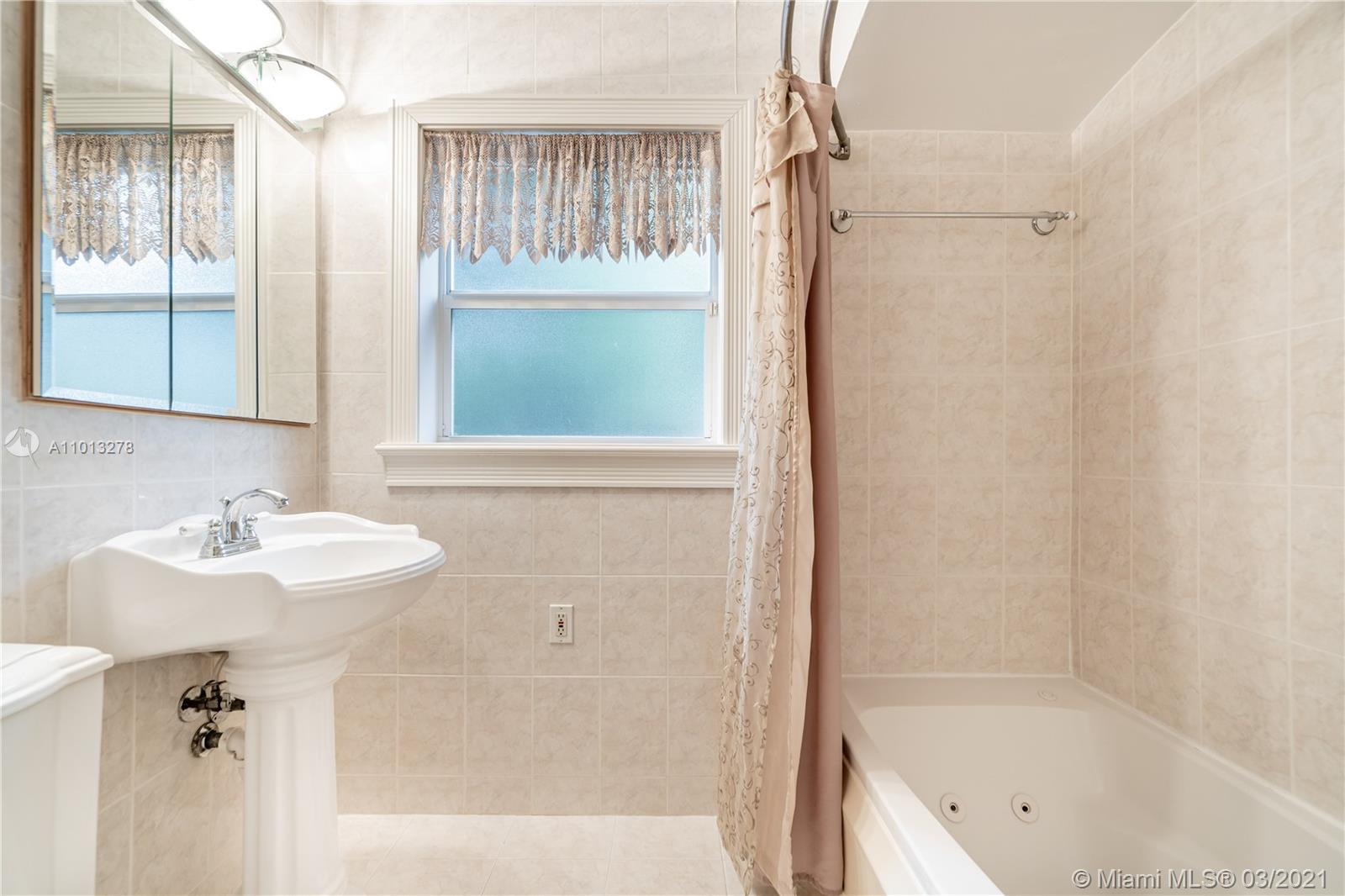 800 Southwest 28th Road Miami, FL 33129 - Photo 26 of 38