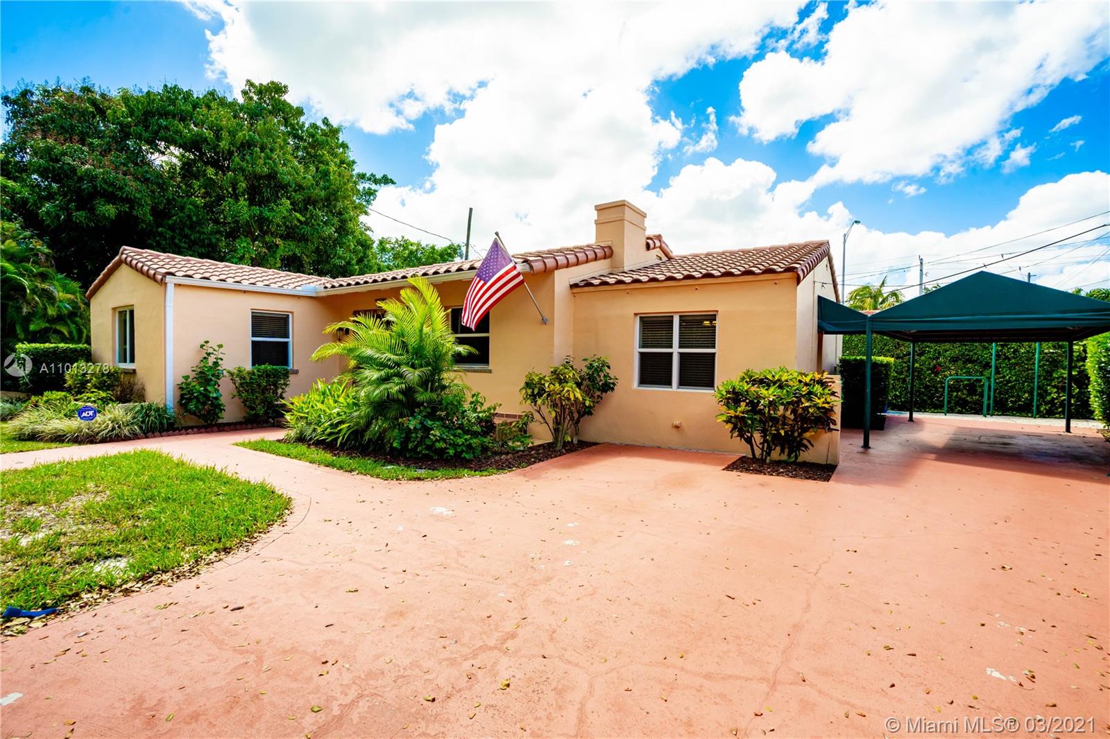 800 Southwest 28th Road Miami, FL 33129 - Photo 4 of 38
