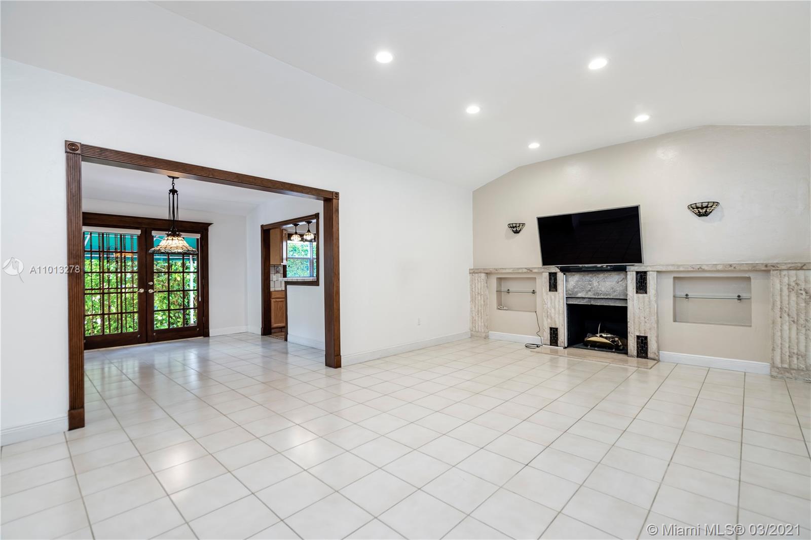 800 Southwest 28th Road Miami, FL 33129 - Photo 9 of 38