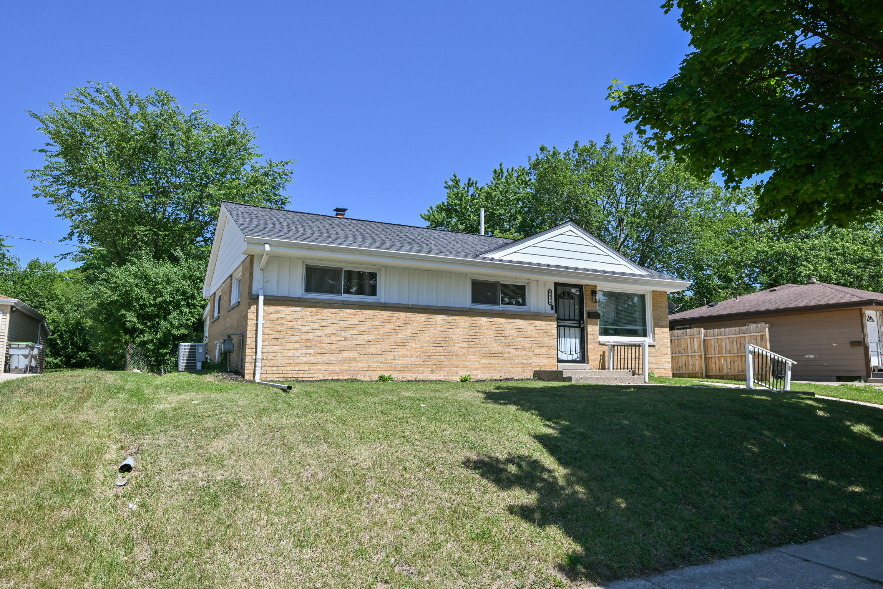 6476 North 84th Street Milwaukee, WI 53224 - Photo 2 of 31 Front of home