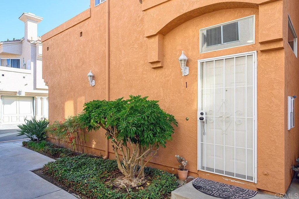 1340 Serena Circle, Unit 1 Chula Vista, CA 91910 - Photo 5 of 31 a house view with a outdoor space
