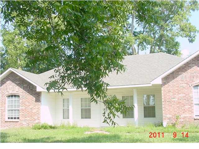 831 Country Ridge Road Opelousas, LA 70570 - Photo 1 of 19 Primary Photo
