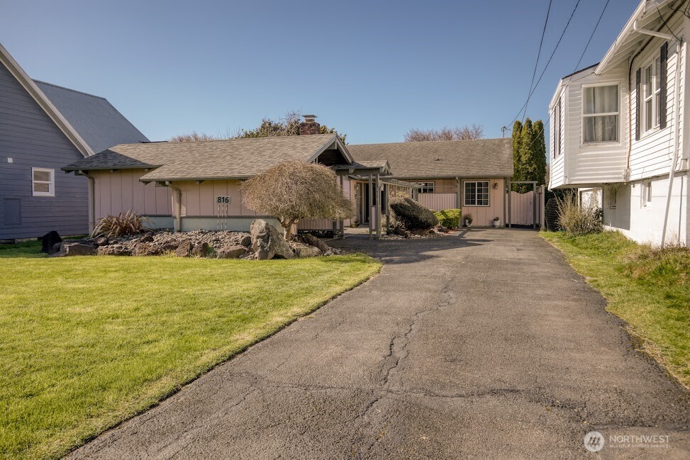 816 Spruce Street Hoquiam, WA 98550 - Photo 3 of 32