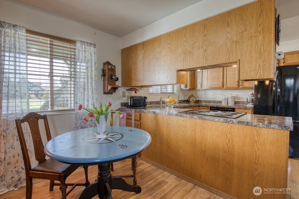 816 Spruce Street Hoquiam, WA 98550 - Photo 6 of 32