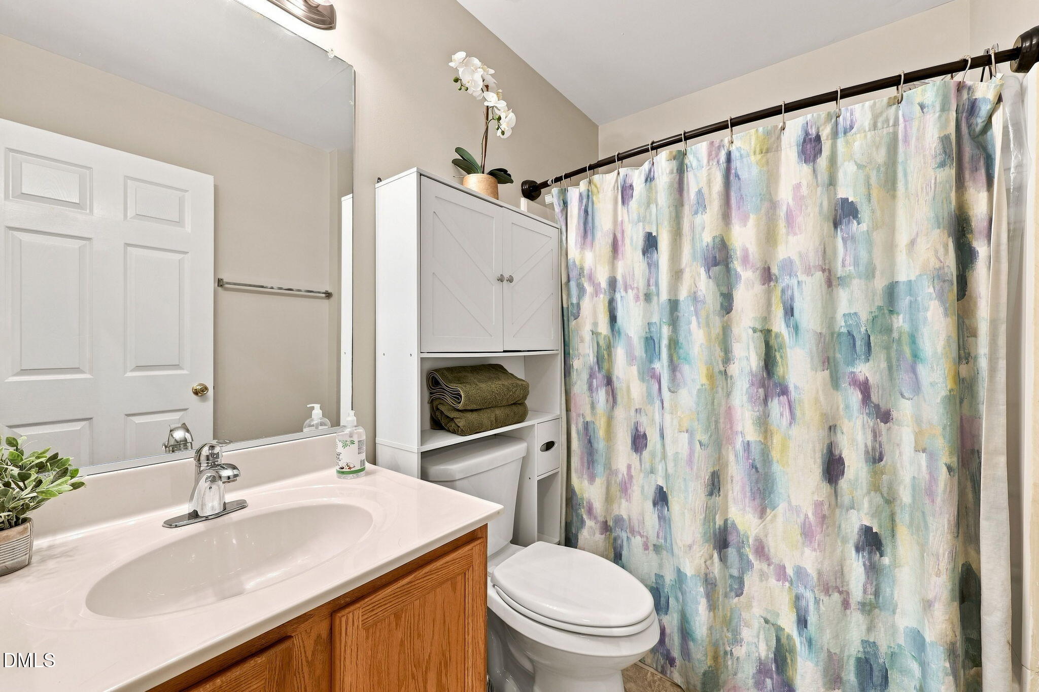 8640 Neuse Landing Lane, Unit 107 Raleigh, NC 27616 - Photo 12 of 20 27-web-or-mls-IMG_0436_edit
