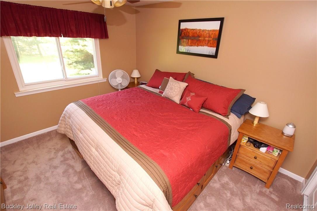 2685 Patterson Lk Road Pinckney, MI 48169 - Photo 12 of 22 Master Bedroom