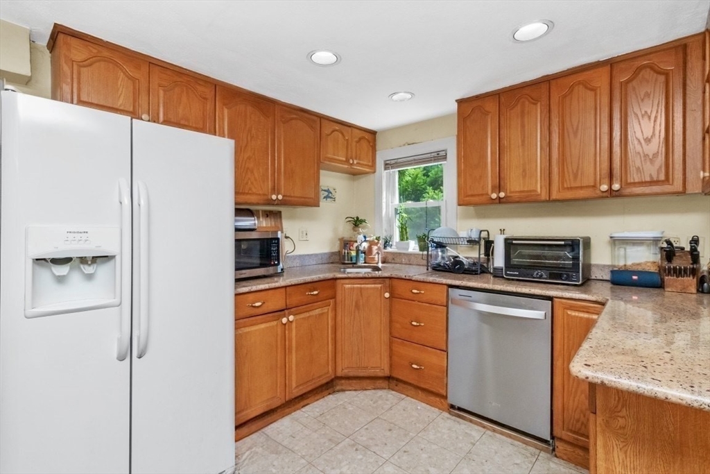 44 Barbara Road Newton, MA 02465 - Photo 2 of 34