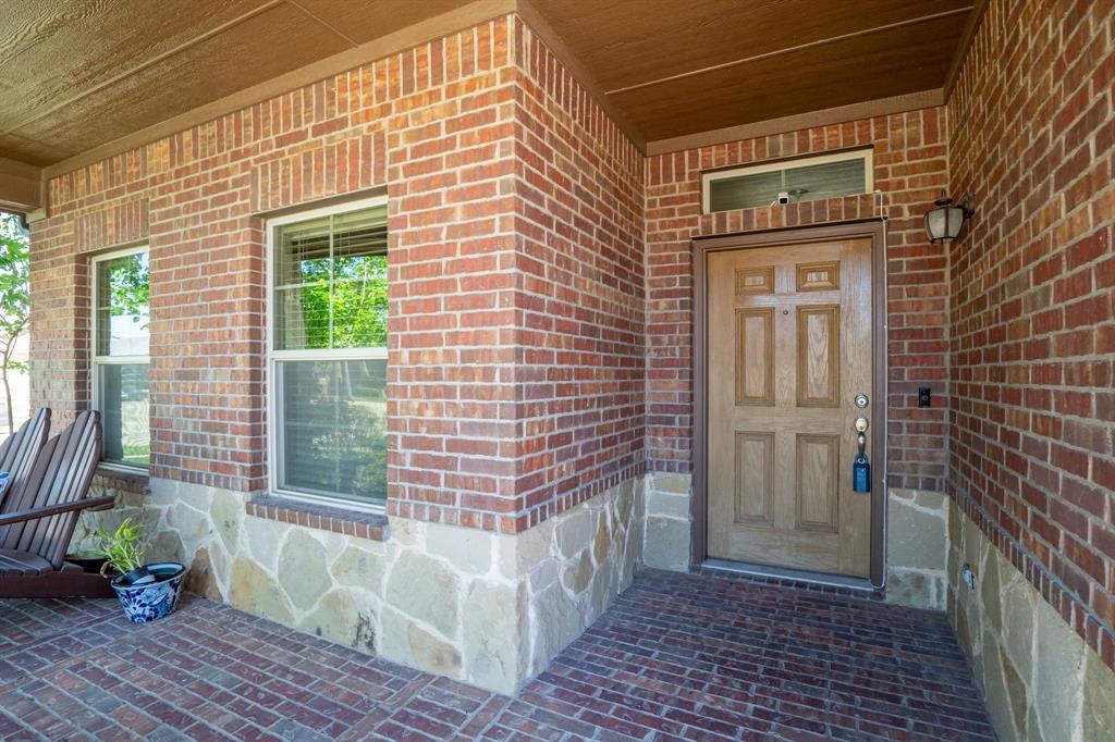 11004 Hawks Landing Road Fort Worth, TX 76052 - Photo 4 of 31