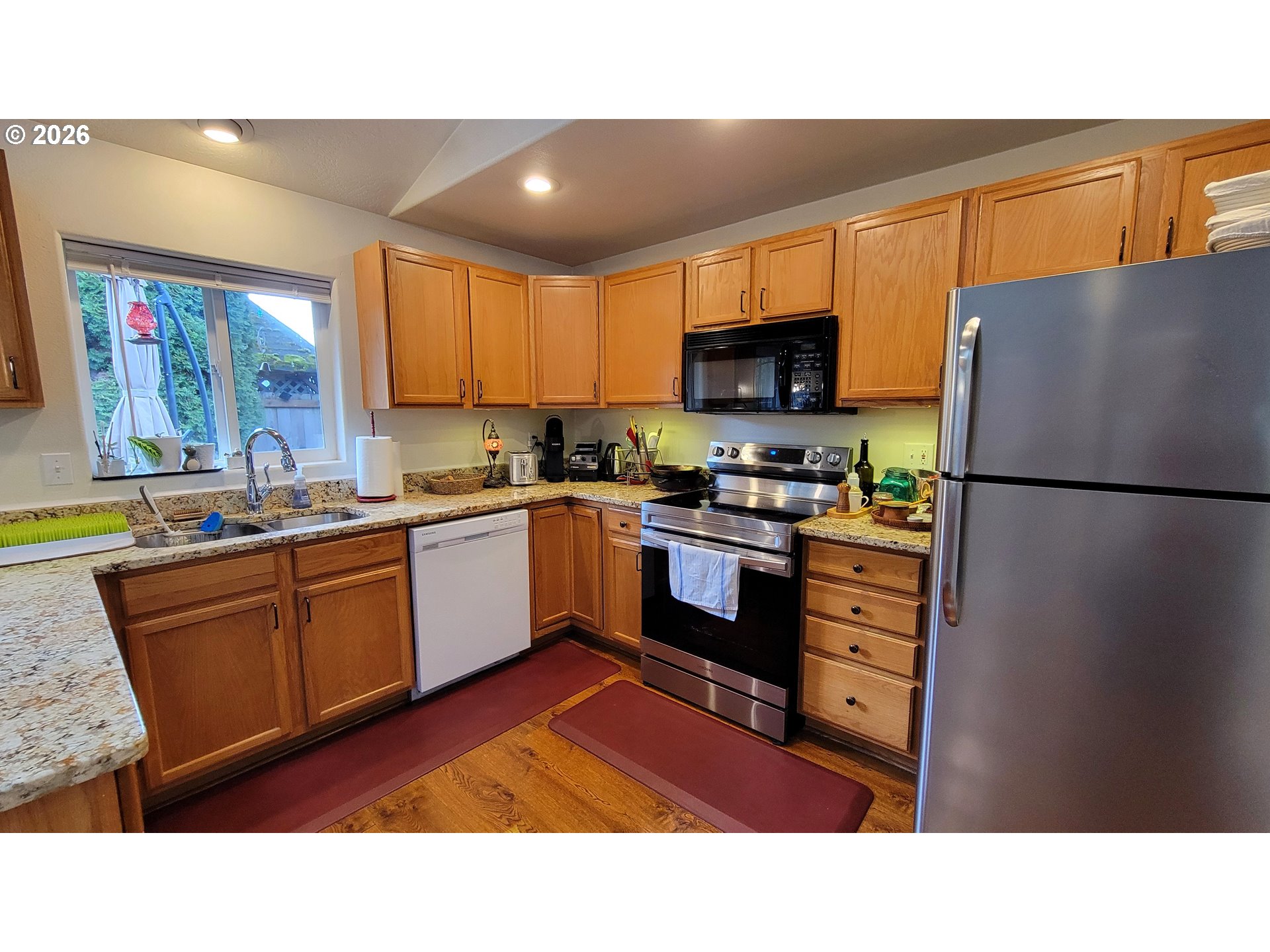 3291 Osage Street Springfield, OR 97478 - Photo 5 of 15