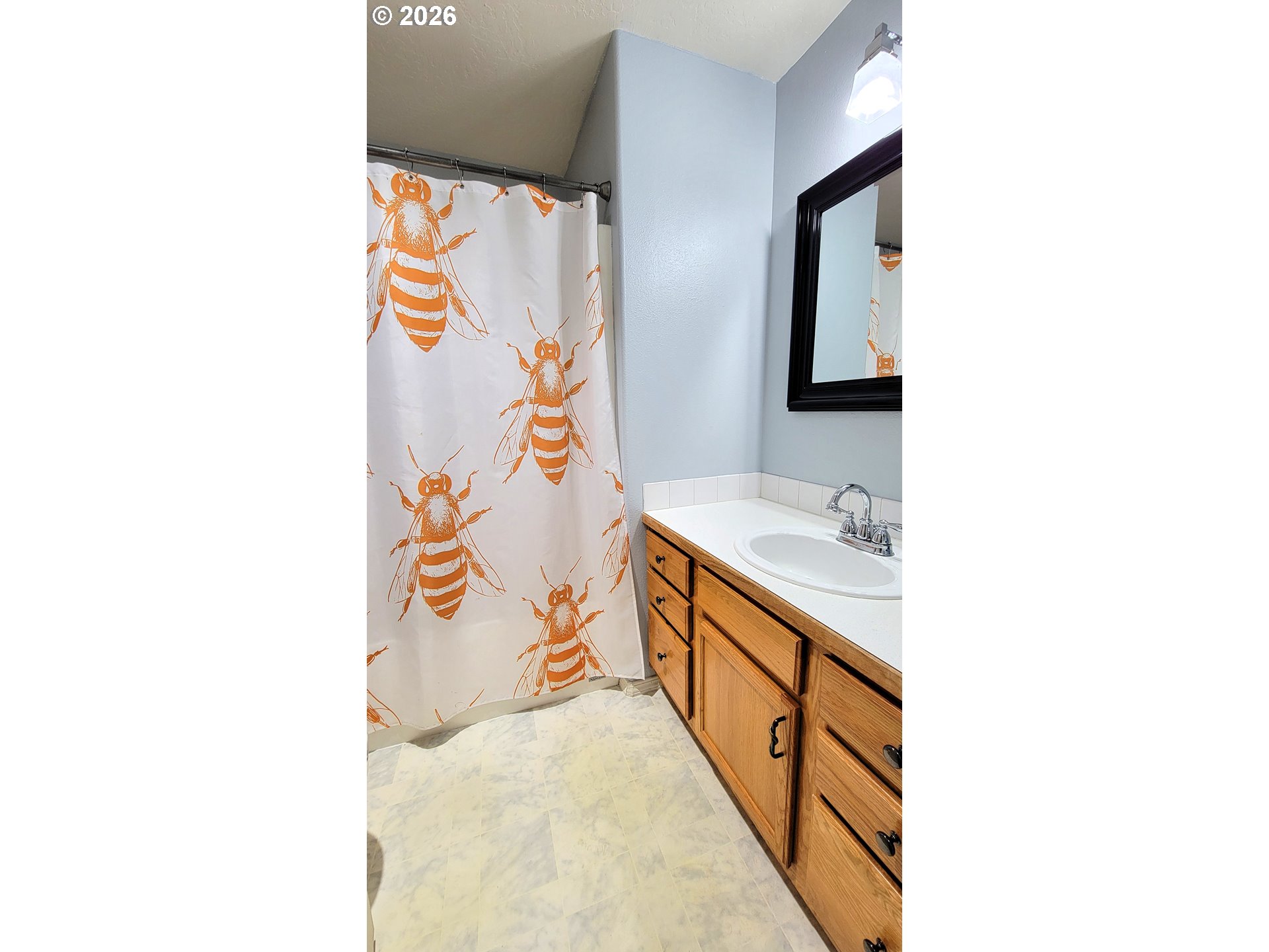 3291 Osage Street Springfield, OR 97478 - Photo 9 of 15 Bathroom