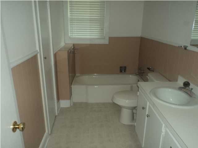 611 Raysor Street St. George, SC 29477 - Photo 6 of 10 Additional Photo