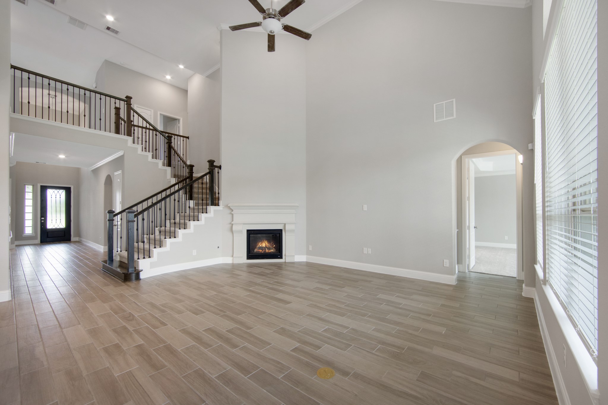 31049 Fairfield Maple Trail Spring, TX 77386 - Photo 19 of 47 Living room