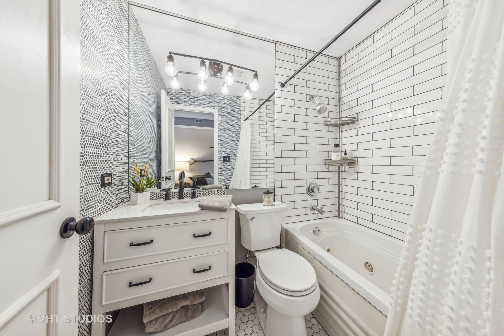 680 North Green Street, Unit 413 Chicago, IL 60642 - Photo 7 of 12