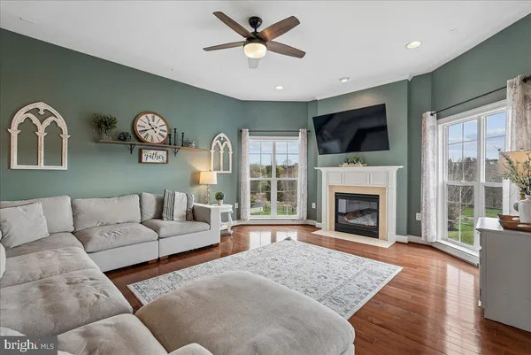 $1,325,000 | 38766 Rambling Farm Drive, Hamilton, VA 20158