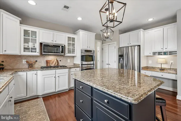 $1,325,000 | 38766 Rambling Farm Drive, Hamilton, VA 20158