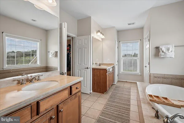 $1,325,000 | 38766 Rambling Farm Drive, Hamilton, VA 20158