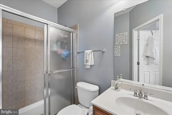 $1,325,000 | 38766 Rambling Farm Drive, Hamilton, VA 20158
