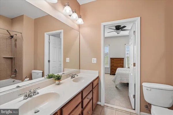$1,325,000 | 38766 Rambling Farm Drive, Hamilton, VA 20158