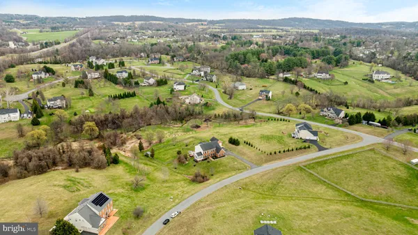 $1,325,000 | 38766 Rambling Farm Drive, Hamilton, VA 20158