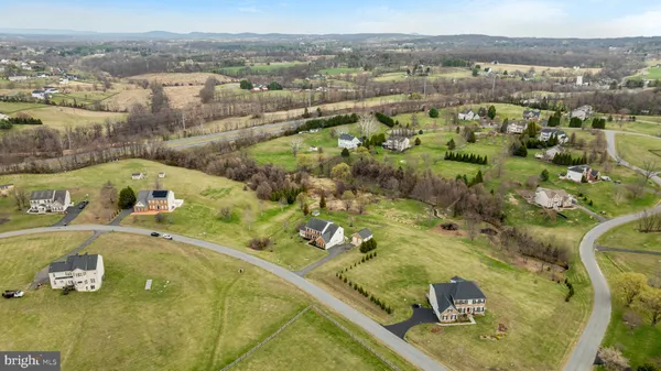 $1,325,000 | 38766 Rambling Farm Drive, Hamilton, VA 20158