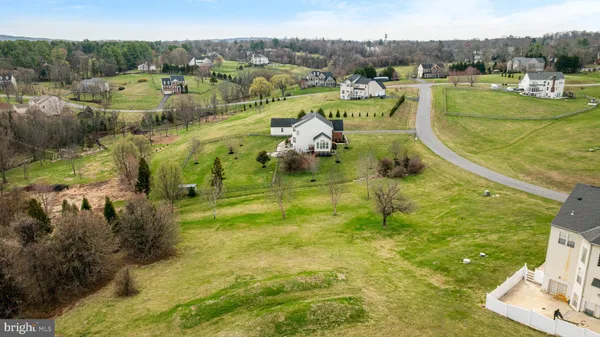 $1,325,000 | 38766 Rambling Farm Drive, Hamilton, VA 20158