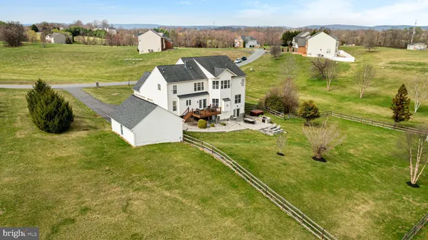 $1,325,000 | 38766 Rambling Farm Drive, Hamilton, VA 20158