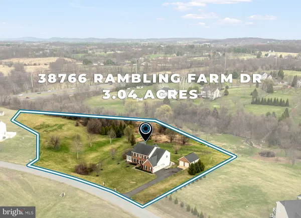 $1,325,000 | 38766 Rambling Farm Drive, Hamilton, VA 20158