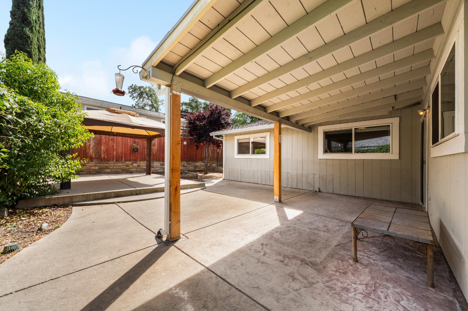 8930 Genoa Avenue Orangevale, CA 95662 - Photo 31 of 46 a porch with seating space