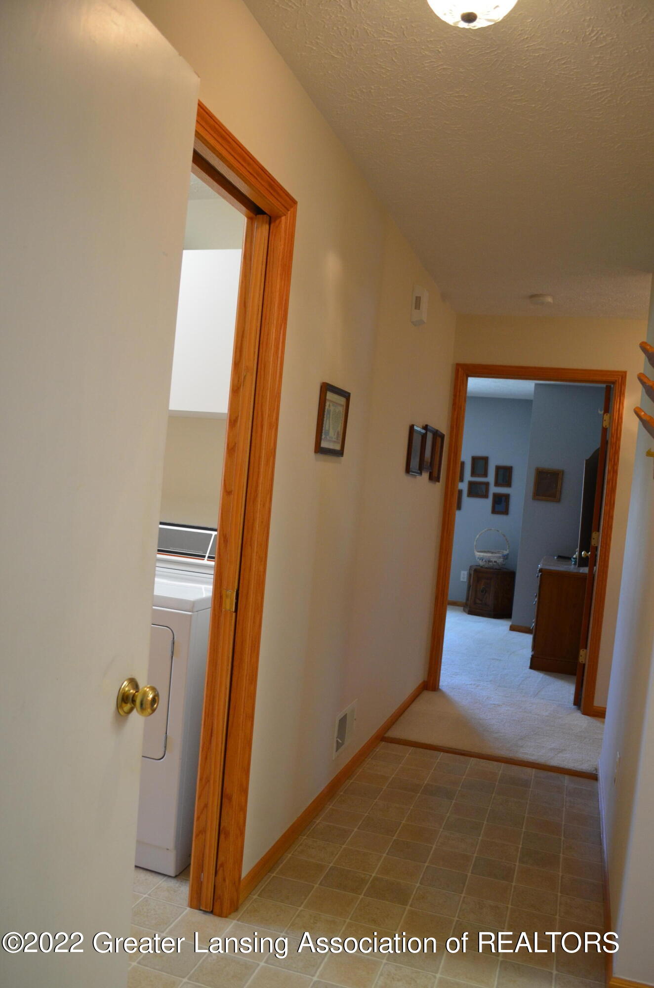 10833 Mack In Aw Trail Fowlerville, MI 48836 - Photo 45 of 59 Entry from Garage