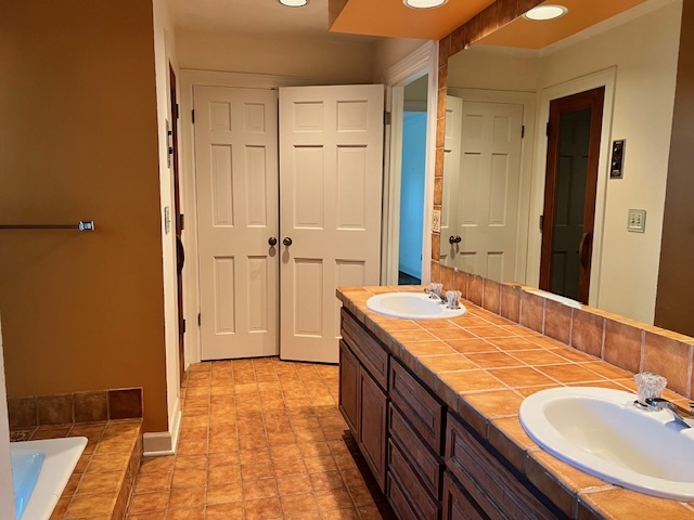 1917 Thornhill Road Inverness, IL 60067 - Photo 13 of 17