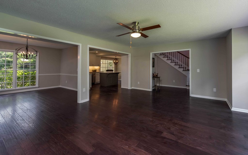 530 Rudgate Road Columbus, GA 31904 - Photo 3 of 22 Living Room