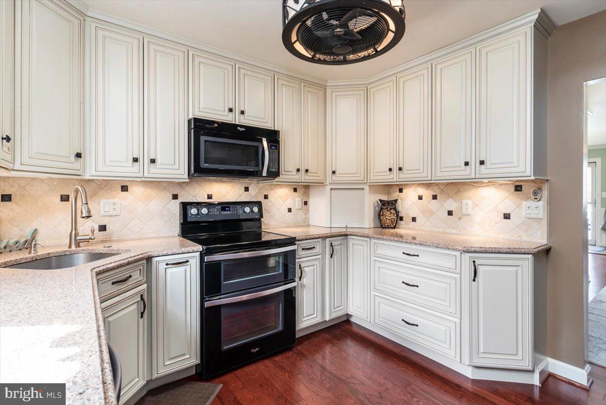 7779 Notley Road Pasadena, MD 21122 - Photo 5 of 41 Gallery Image 5