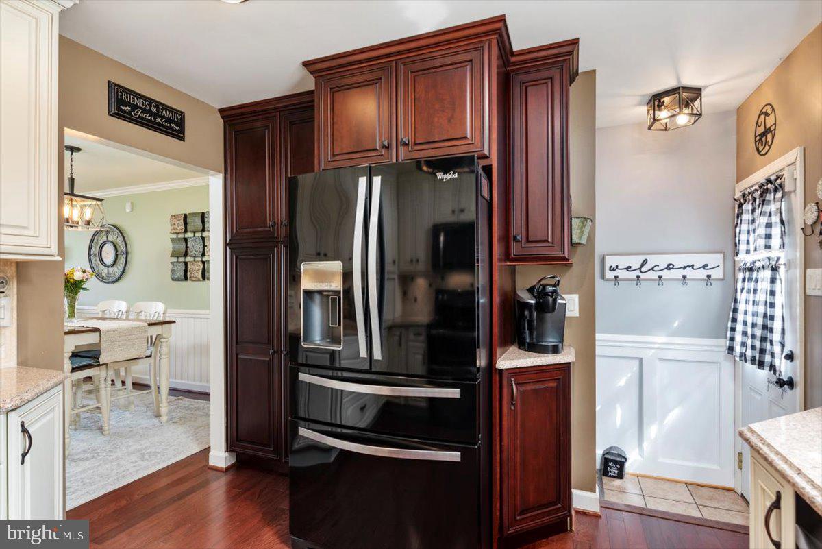7779 Notley Road Pasadena, MD 21122 - Photo 6 of 41 Gallery Image 6