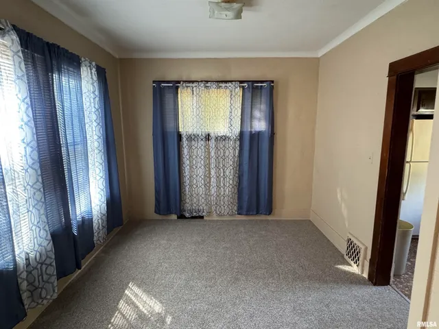 $54,900 | 803 Caroline Street, Peoria, IL 61603