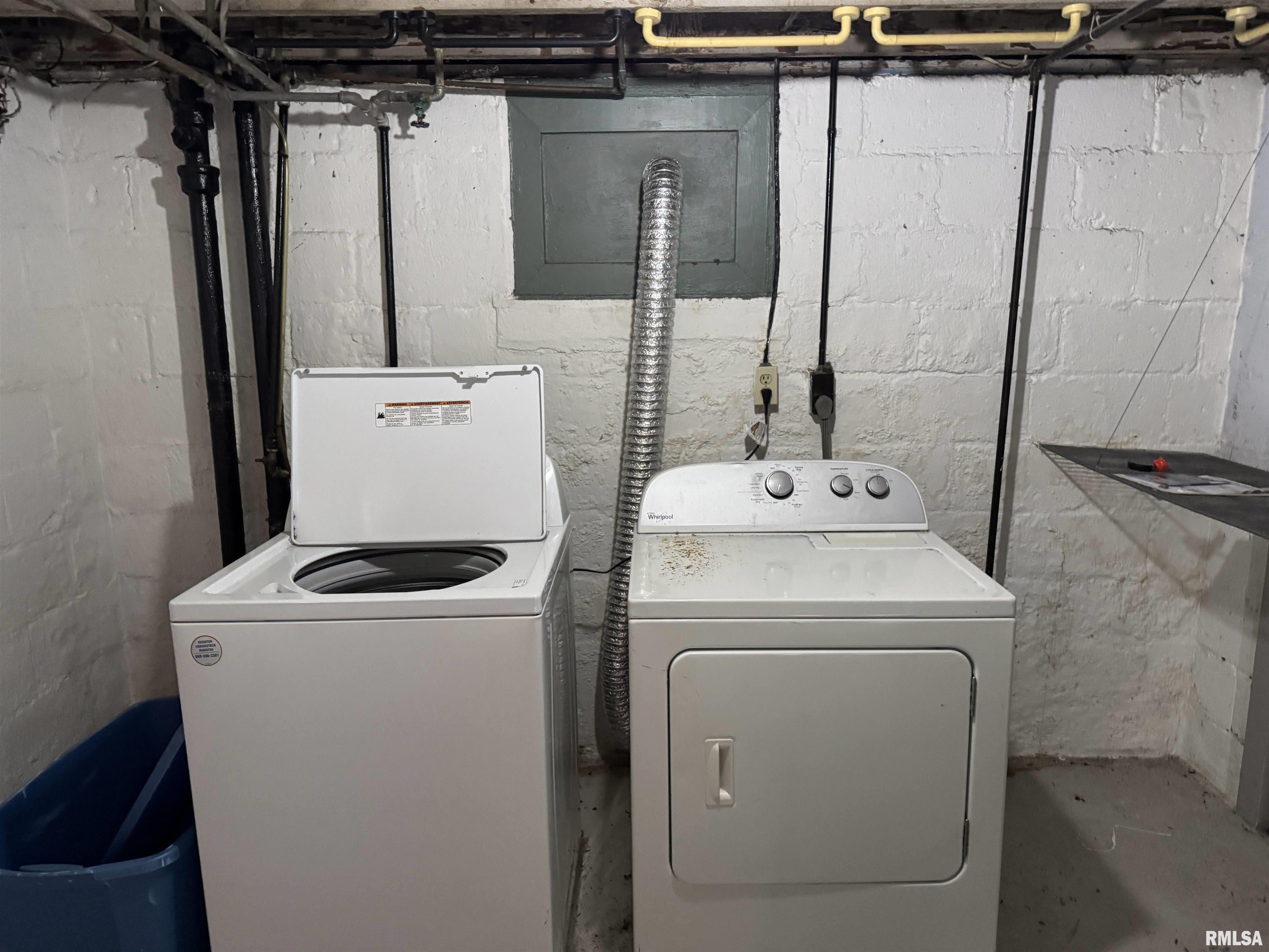 803 Caroline Street Peoria, IL 61603 - Photo 8 of 12