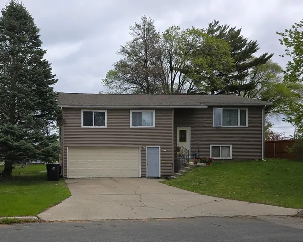 $179,900 | 3012 16th Street, Menominee, MI 49858